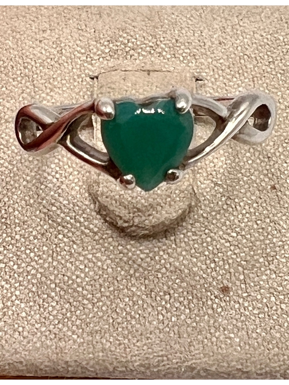 Vintage Shube’s Sterling Silver Green Onyx Heart Ring Size 6.5